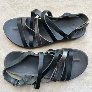 OluKai Awe Awe Women 8 Shadow Black & Pewter Leather Strappy Sandals Comfort